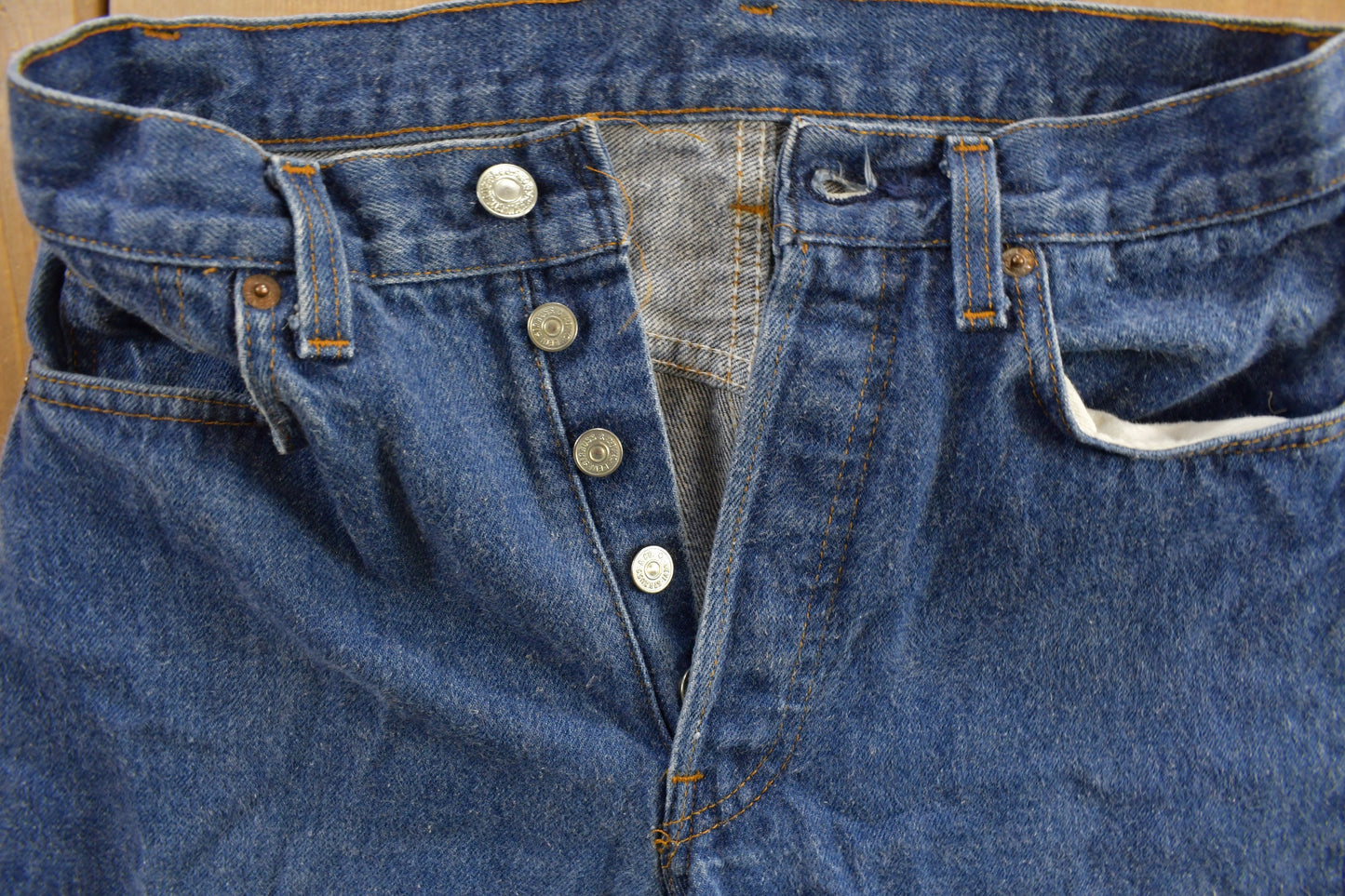 Vintage 1990s Levi's Red Tab Jeans Size 29 x 31 / Blue / Mid Wash / Vintage Denim / 90s Levi's / Straight Leg / Button Up