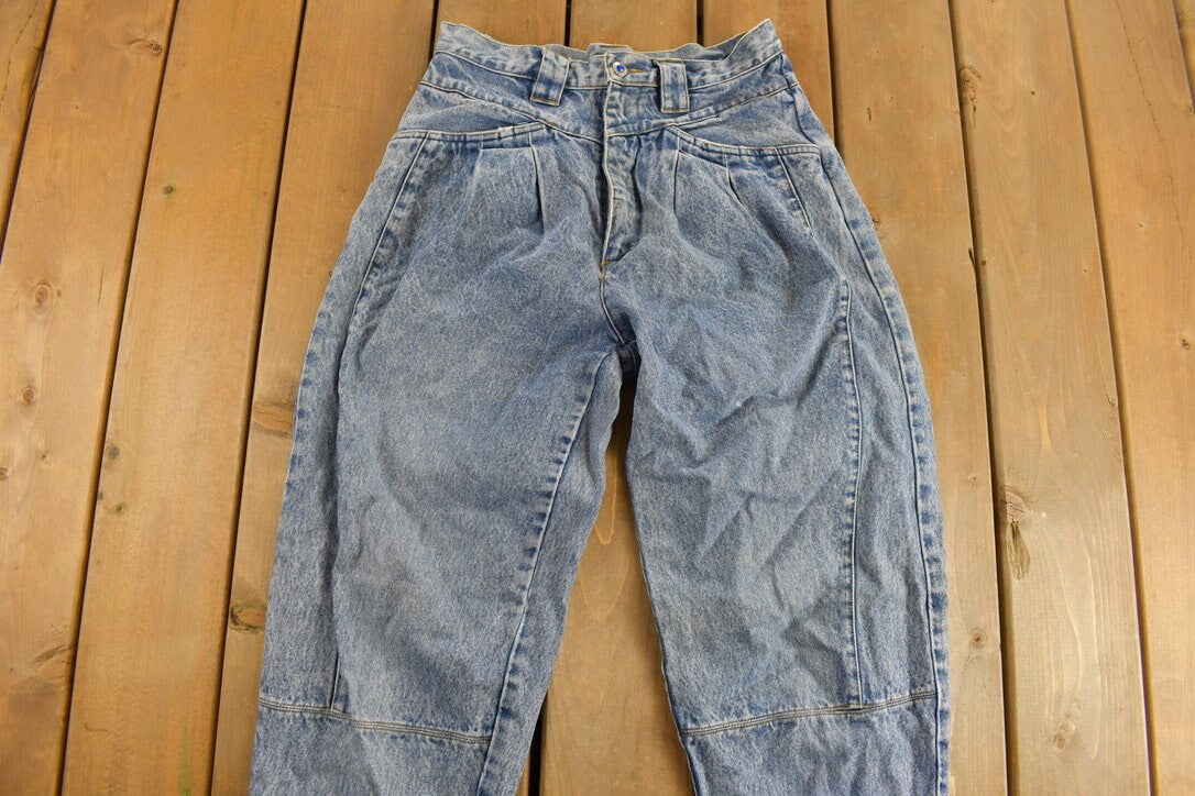 Vintage 1990s Nuovo Womens Denim Jeans Size 30 x 28 / 90s Denim / Streetwear / Vintage Pants / Snap Button Ankles / Embroidered