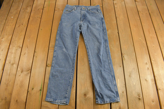 Vintage 1990s Wrangler Light Wash Relaxed Tapered Jeans / Streetwear / Denim / Vintage Jeans / Retro Style / Wrangler