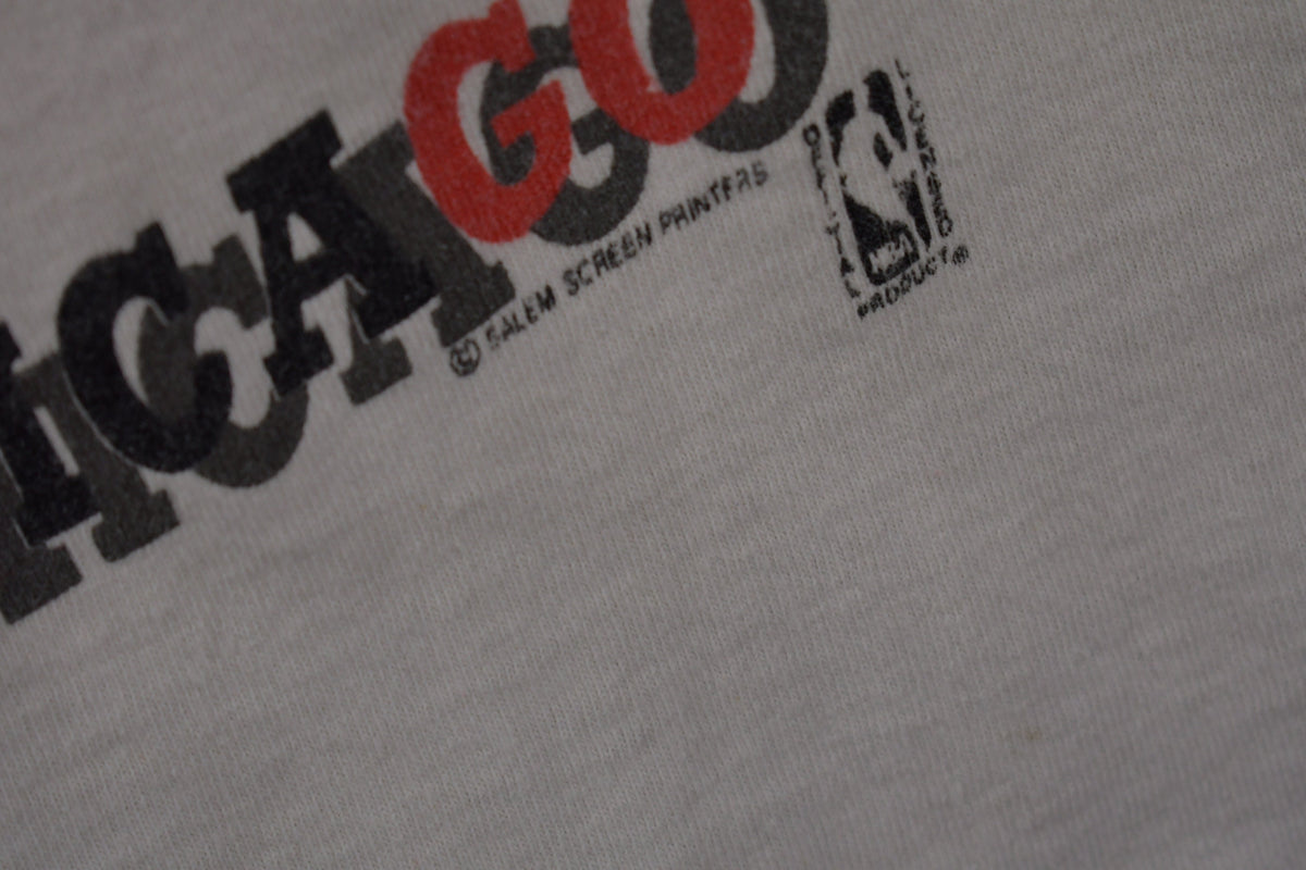 Vintage 1990s Chicago Bulls NBA Aerial Assault Graphic T-Shirt