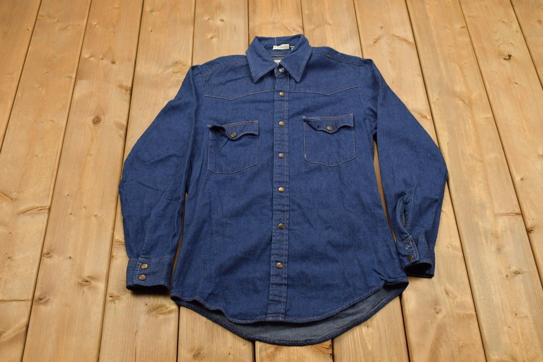 Vintage 1990s Western Button Up Denim Shirt / 1990s Button Up / Vintage Denim Shirt / Basic Button Up / Western Theme / Western Shirt / Jean