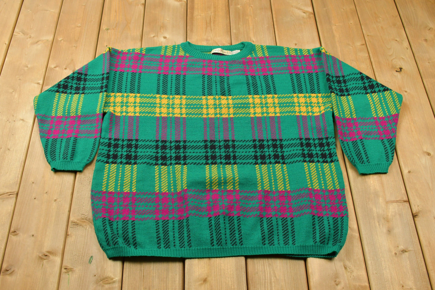 Vintage 1990s 100% Acrylic Wool Knit Sweater / Vintage 90s Crewneck / Outdoorsman / Vintage Knit / Winter Sweatshirt / Plaid Knit