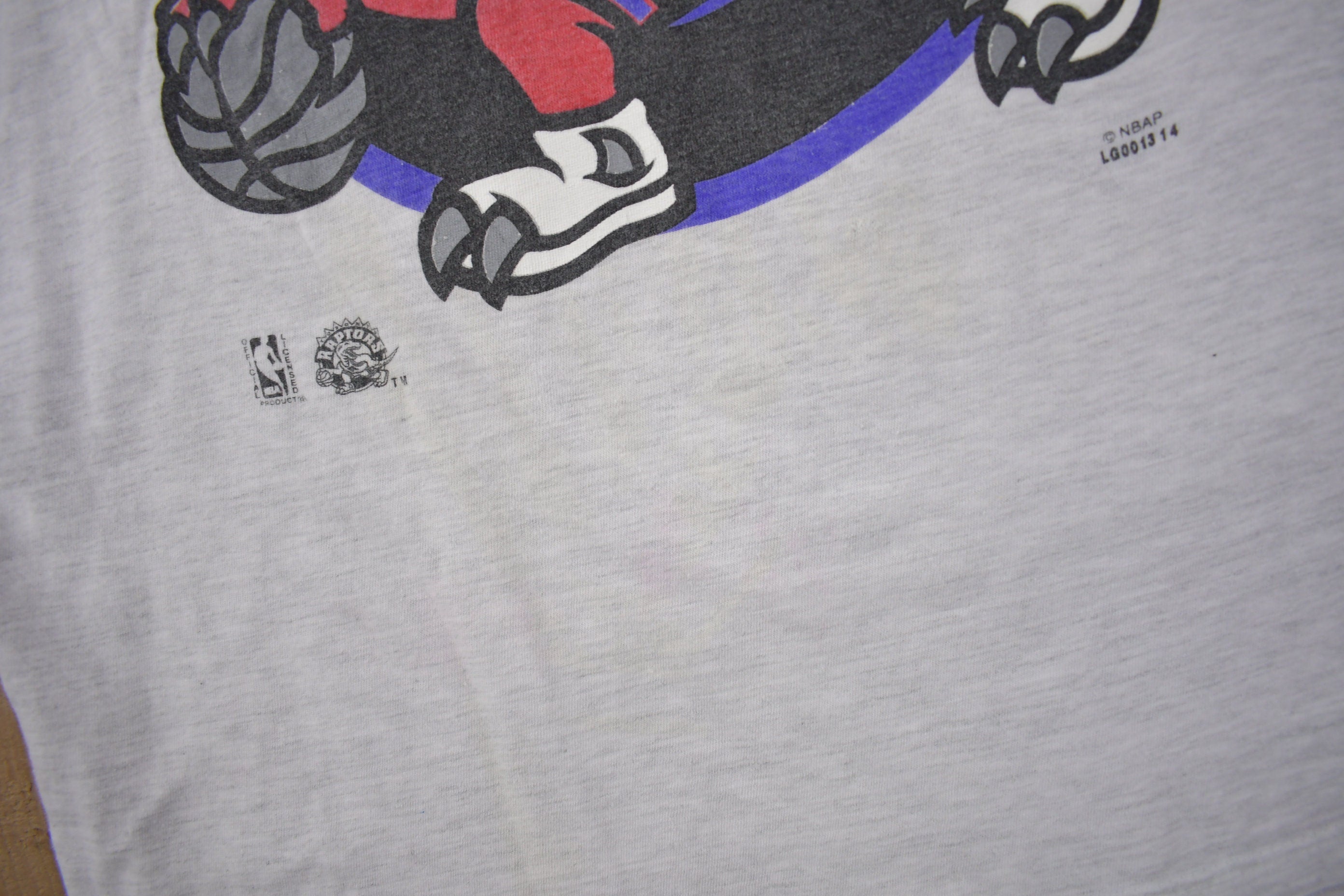 Vintage 1990s Toronto Raptors NBA Graphic T-Shirt