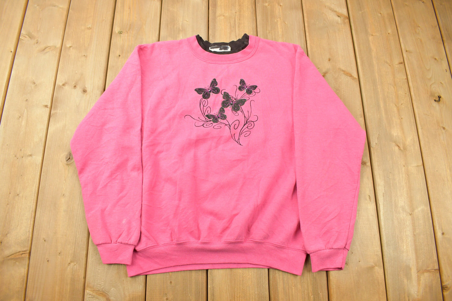 Vintage 1990s Pink Butterfly Crewneck Sweatshirt / 90s Crewneck / Made In USA / Streetwear / Embroidered