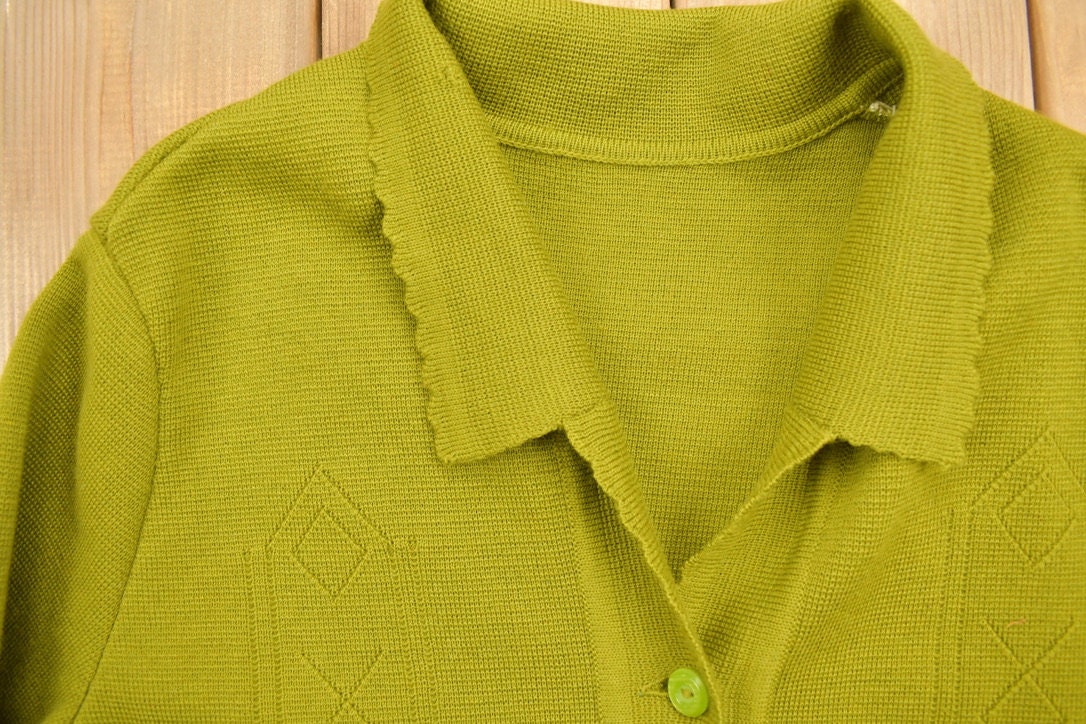 Vintage 1990s Green Knitted Cardigan Sweater