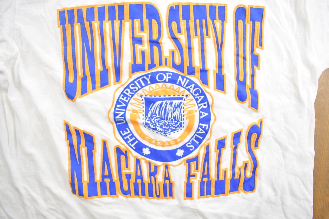 Vintage 1990s University of Niagara Falls Collegiate T-Shirt