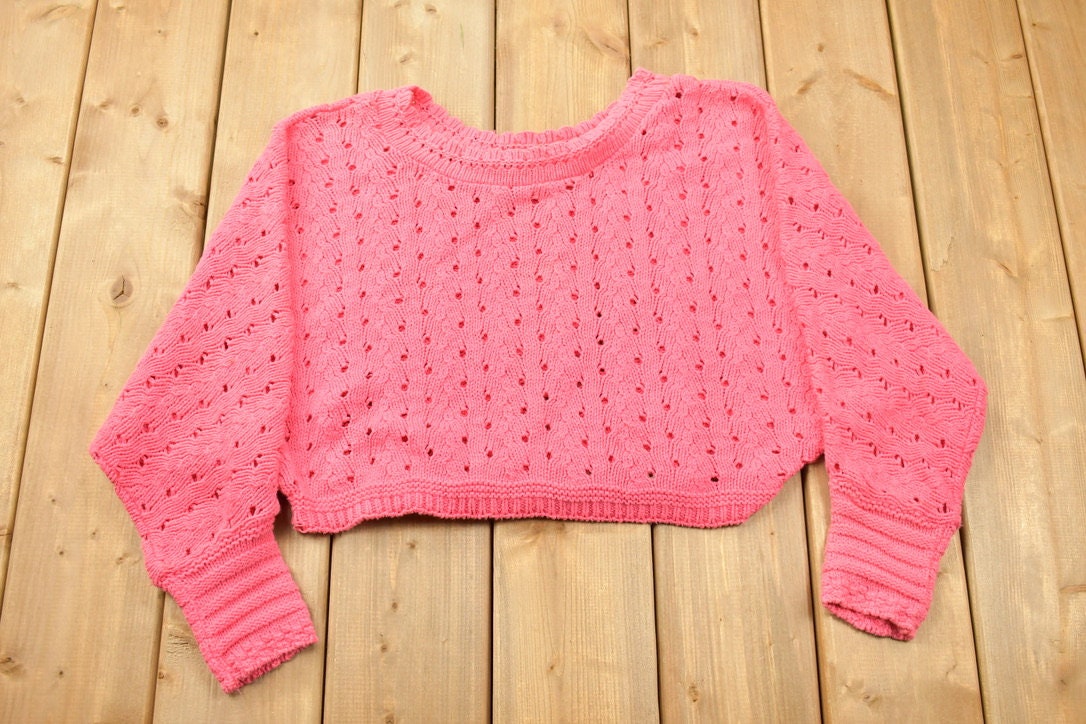 Vintage 1990s Cute Pink Knit Crewneck Sweater / 90s Crewneck / Grandma Sweater / Streetwear / Pink Knit / Cropped Sweater