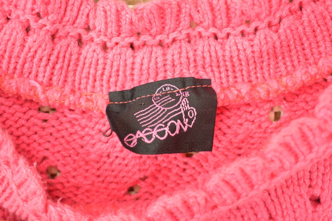 Vintage 1990s Cute Pink Knit Crewneck Sweater / 90s Crewneck / Grandma Sweater / Streetwear / Pink Knit / Cropped Sweater