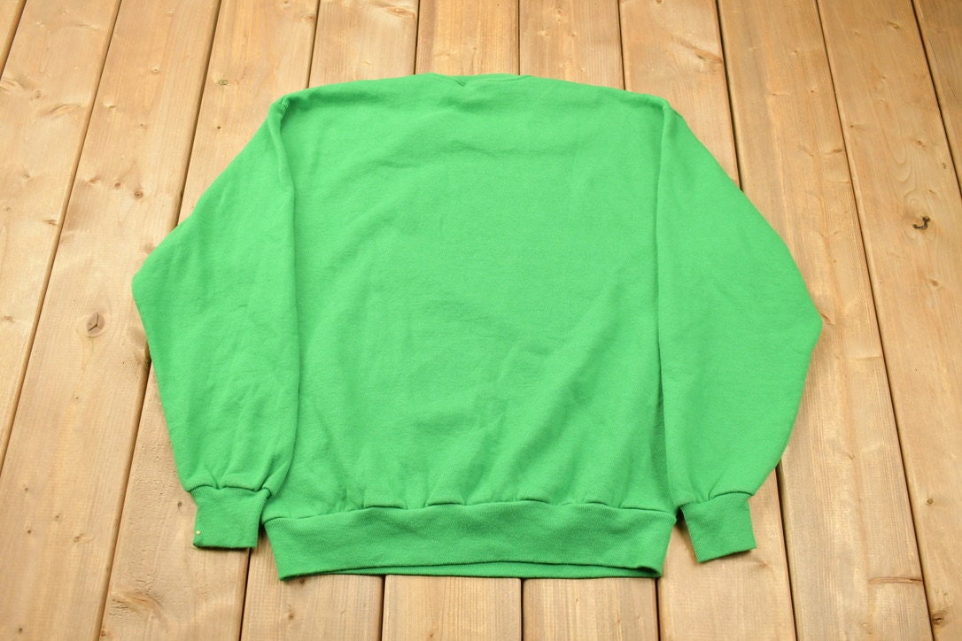 Vintage 1990s Cute Green Christmas Crewneck Sweater / 90s Crewneck / Grandma Sweater / Streetwear / Made In USA / Animal Theme