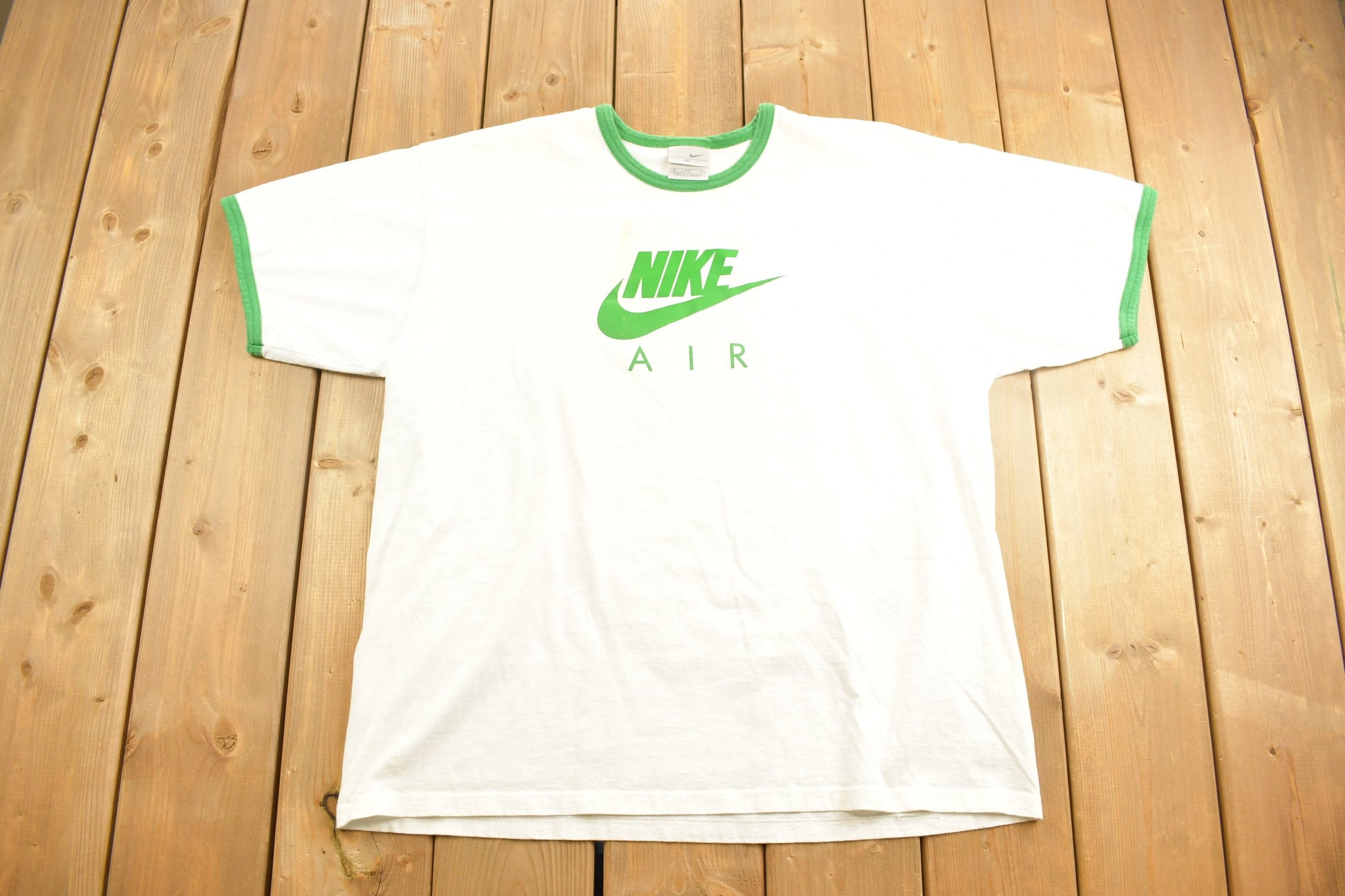 Vintage Y2K NIKE Graphic T-Shirt