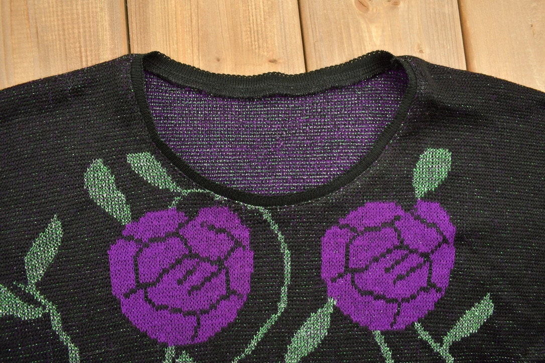 Vintage 1990s Floral Theme Knit Crewneck Sweater