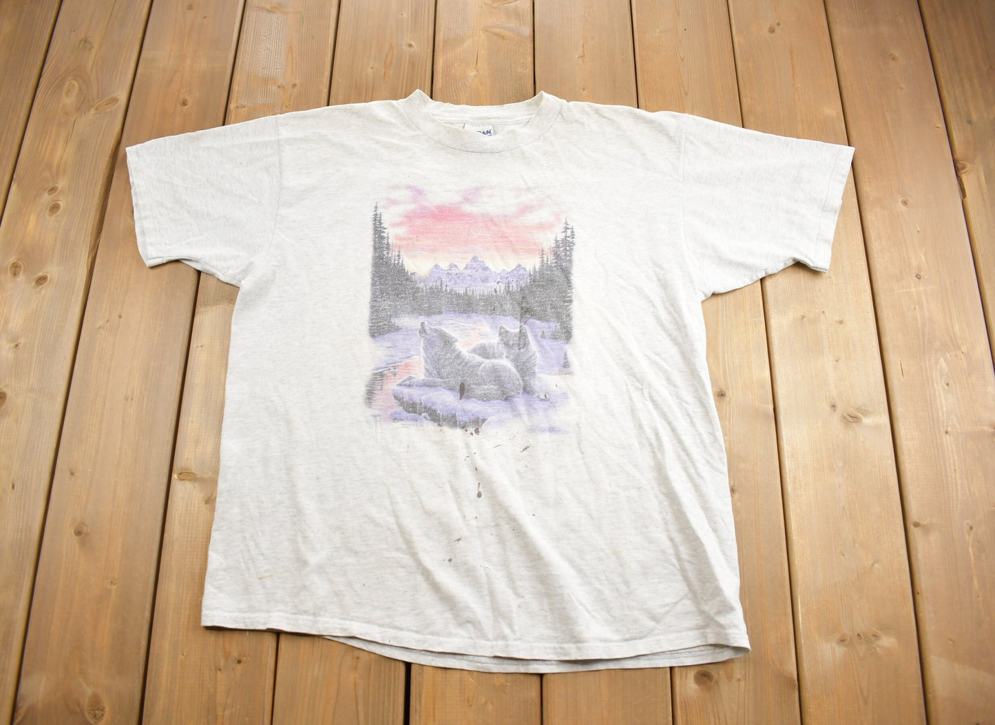 Vintage 1990s Majestic Wolf T-Shirt