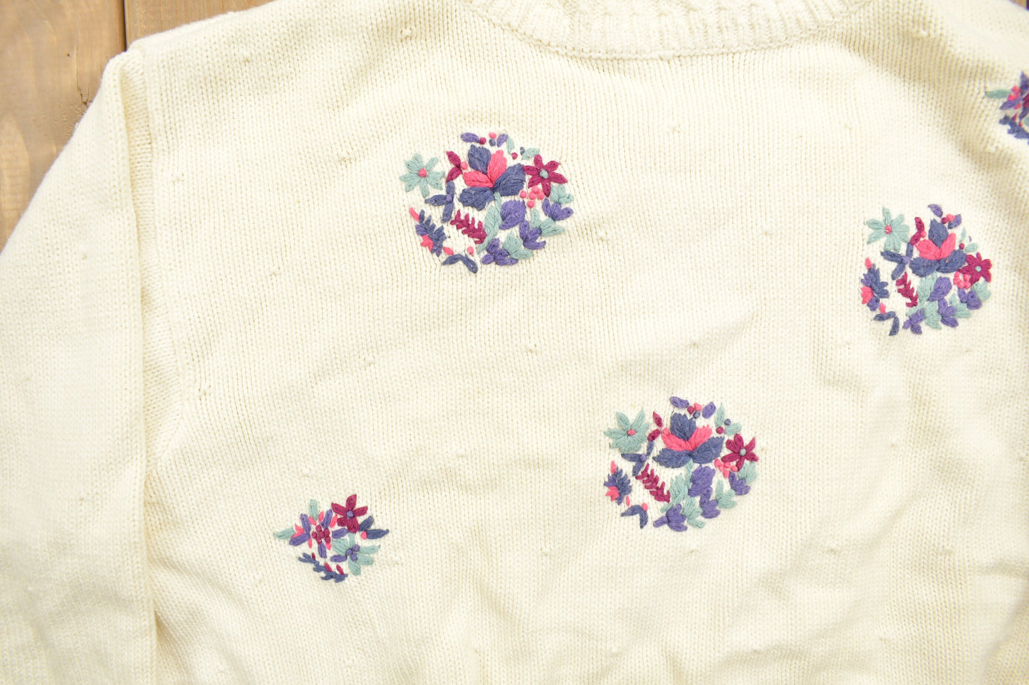 Vintage 1990s Le Moda Floral Theme Knitted Sweater