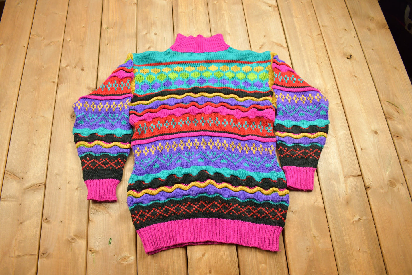 Vintage 1990s Coogi Style 100% Acrylic Knit Sweater