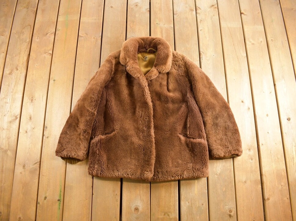 Vintage 1940s  Scandinavian shearling Fur Coat