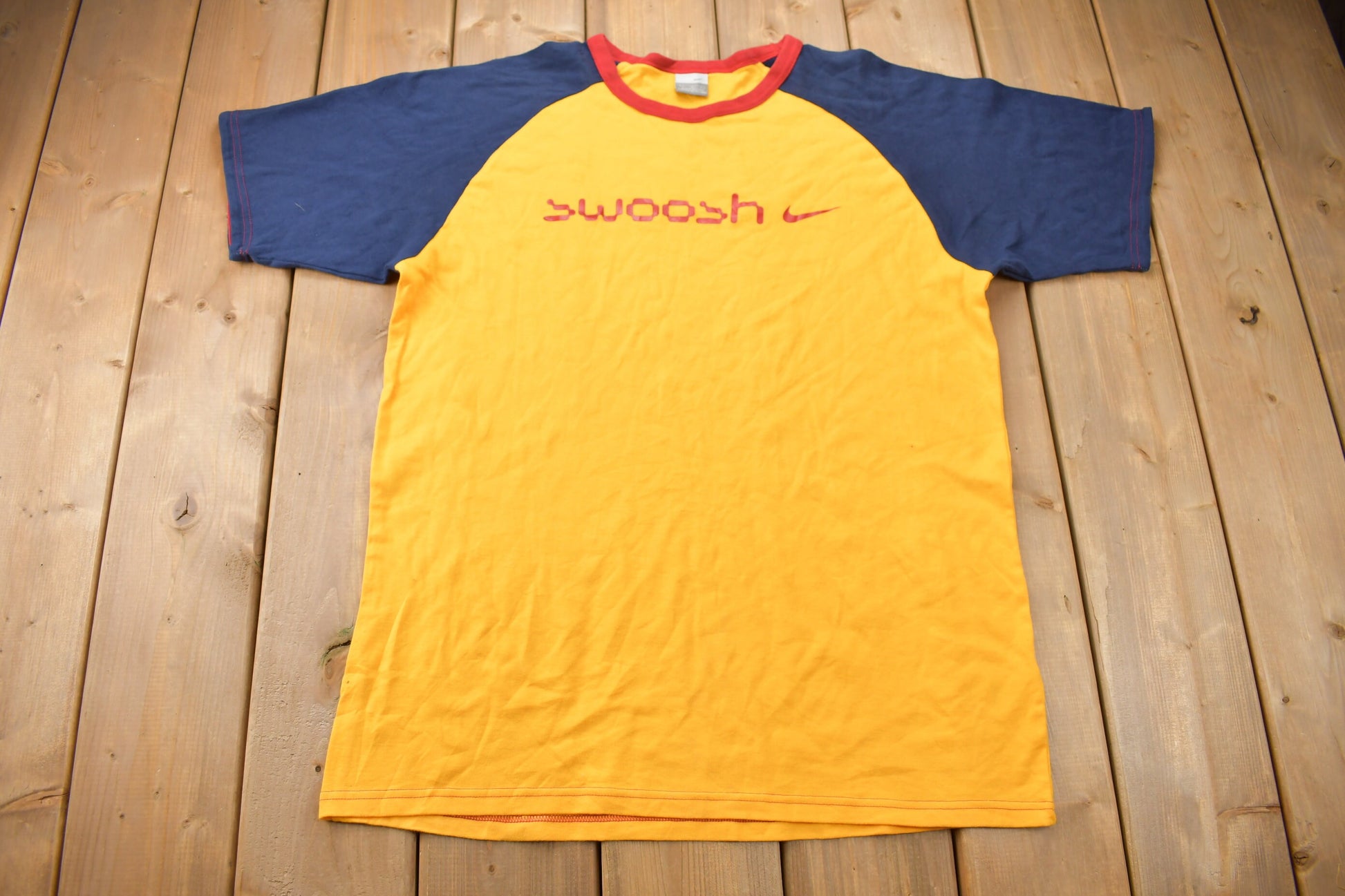 Vintage Y2K Nike Swoosh Graphic T-Shirt