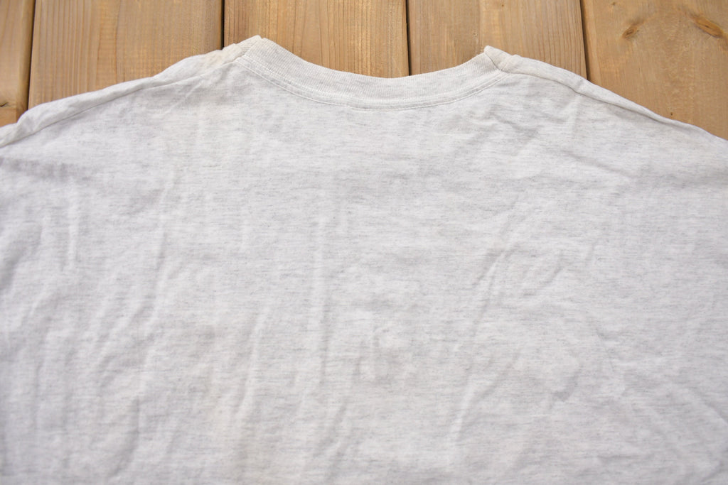 Vintage 1990s  Looney Tunes Hockey Graphic T-Shirt