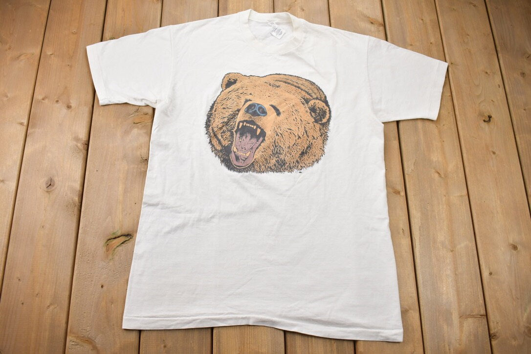 Vintage 1990s Bear Roar Graphic T-Shirt / Graphic / Single Stitch / 90s / Streetwear / Retro Style / Animal Graphic / 90s Bear Tee