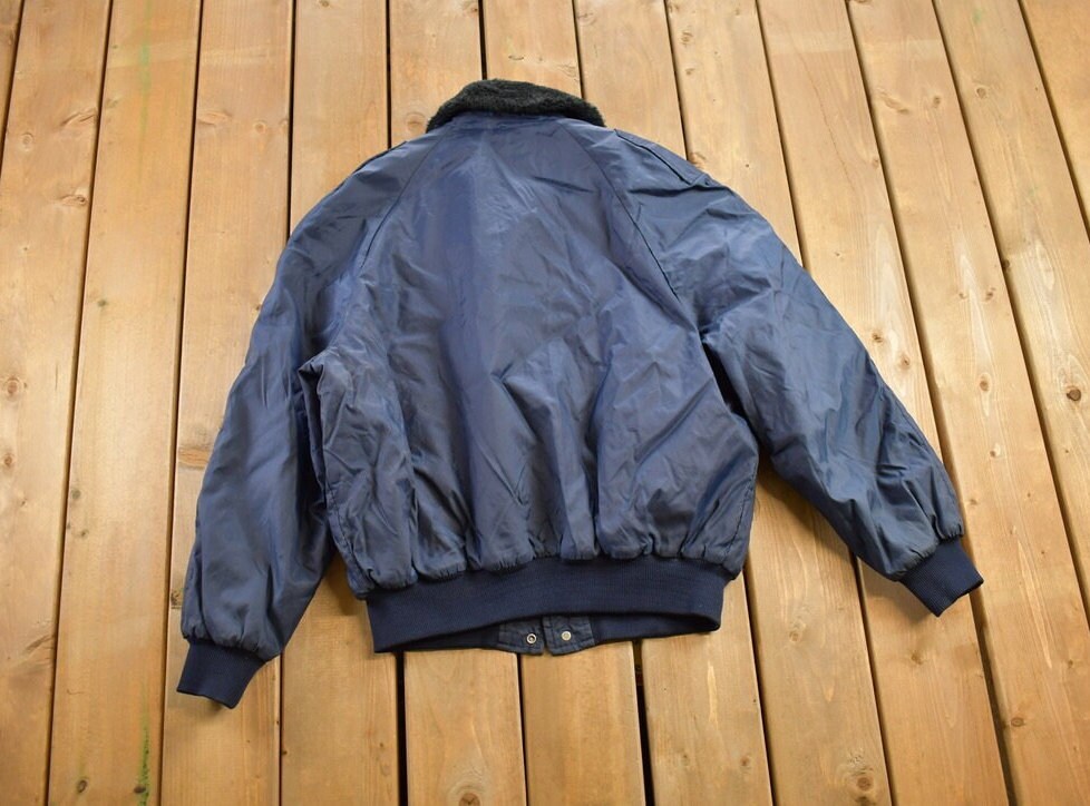 Vintage 1980s Discount Car Rental Jacket/ Winter Jacket / Streetwear Fashion / Automotive Apparel / Made In Canada/ Fur Collar