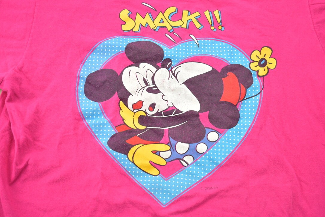 Vintage 1990s Disney Mickey and Minnie Mouse Smack Kiss Heart T-Shirt / Cartoon Character / 90s / Retro Style / Made in USA / Single Stitch