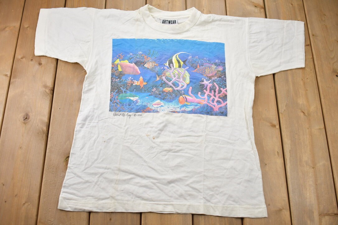 Vintage 1990 Ocean Fishes Theme Bonfire Graphic T-Shirt / Single Stitch / Nature T Shirt / Outdoorsman / Shells / Sunny / Fish