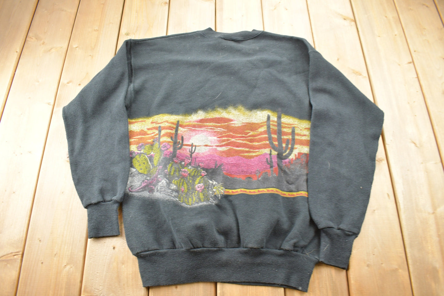 Vintage 1990s Las Vegas Desert Theme Crewneck Sweatshirt / 90s Crewneck / Souvenir Sweater / Made In USA / Travel And Vacation