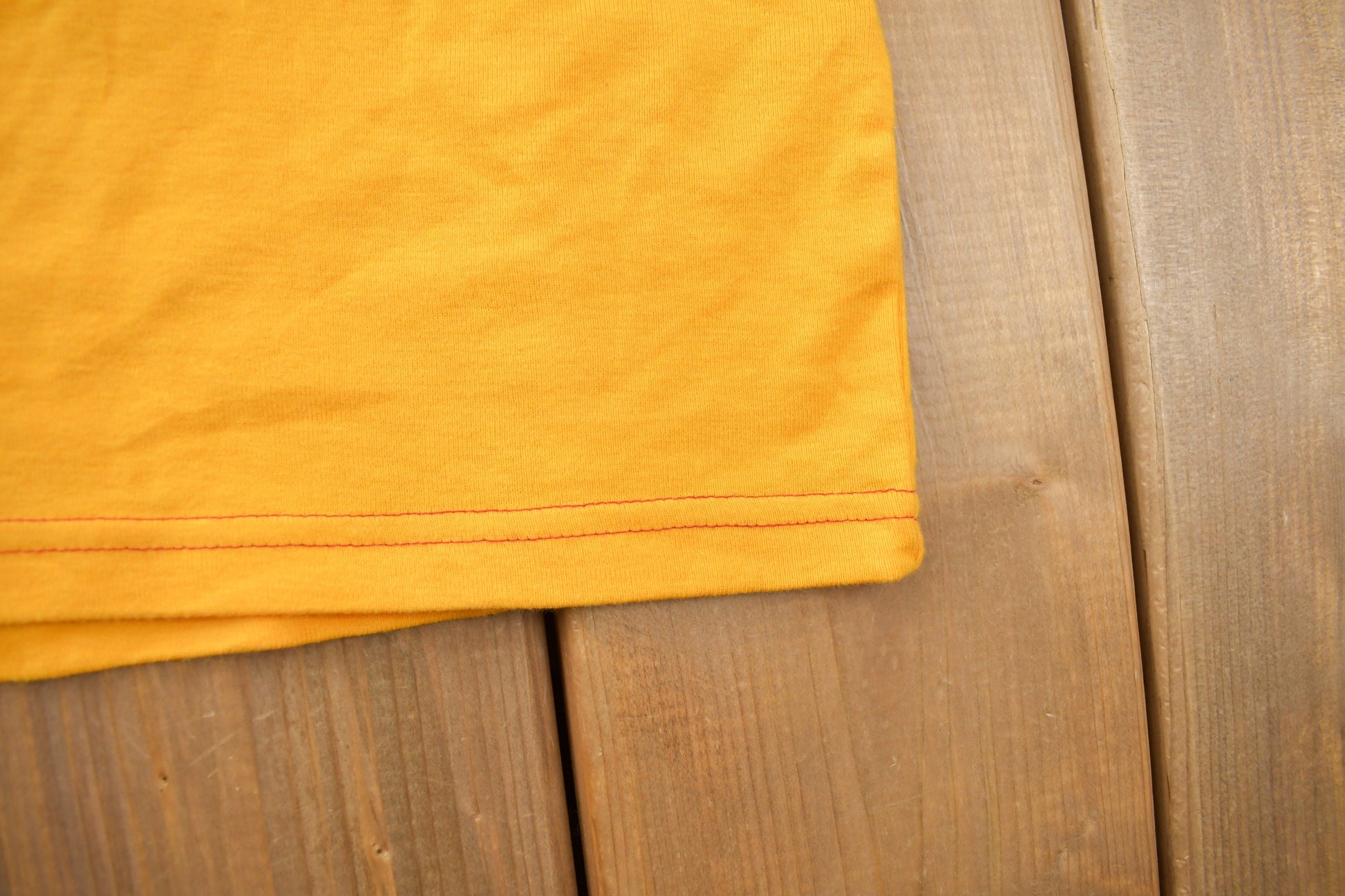 Vintage Y2K Nike Swoosh Graphic T-Shirt