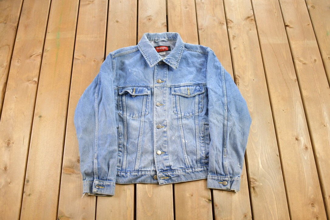 Vintage 1990s Wrangler Denim Jean Jacket / Vintage Denim / Streetwear / Vintage Fall Outerwear / Fall Jacket /