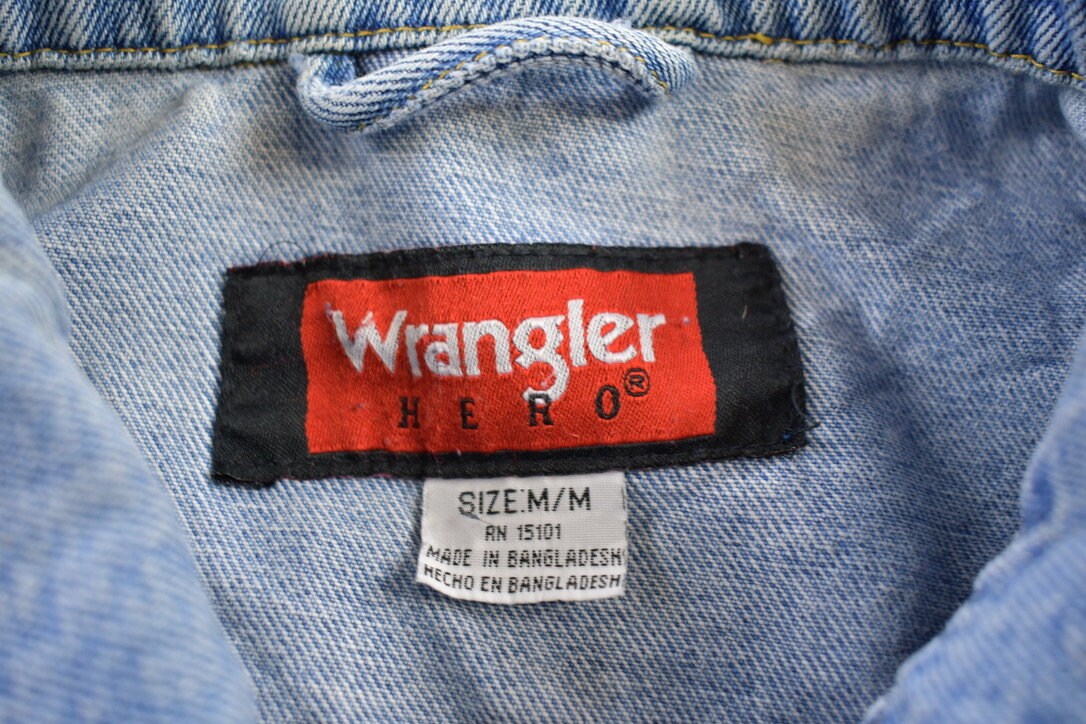 Vintage 1990s Wrangler Denim Jean Jacket / Vintage Denim / Streetwear / Vintage Fall Outerwear / Fall Jacket /