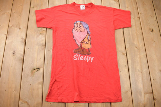 Vintage 1980s Disney Wear Sleepy Dwarf Graphic T-Shirt / Cartoon TV & Movie Promo Graphic / 80s / Streetwear / Made in USA / Single Stitch
