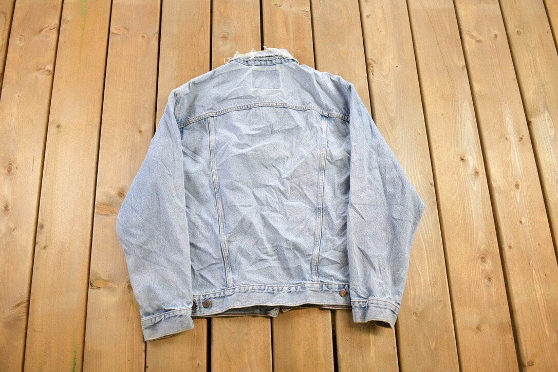 Vintage 1990s Levis Jean Jacket / Vintage Denim / Streetwear / Vintage Fall Outerwear / Fall Jacket / Levi's denim / Distressed