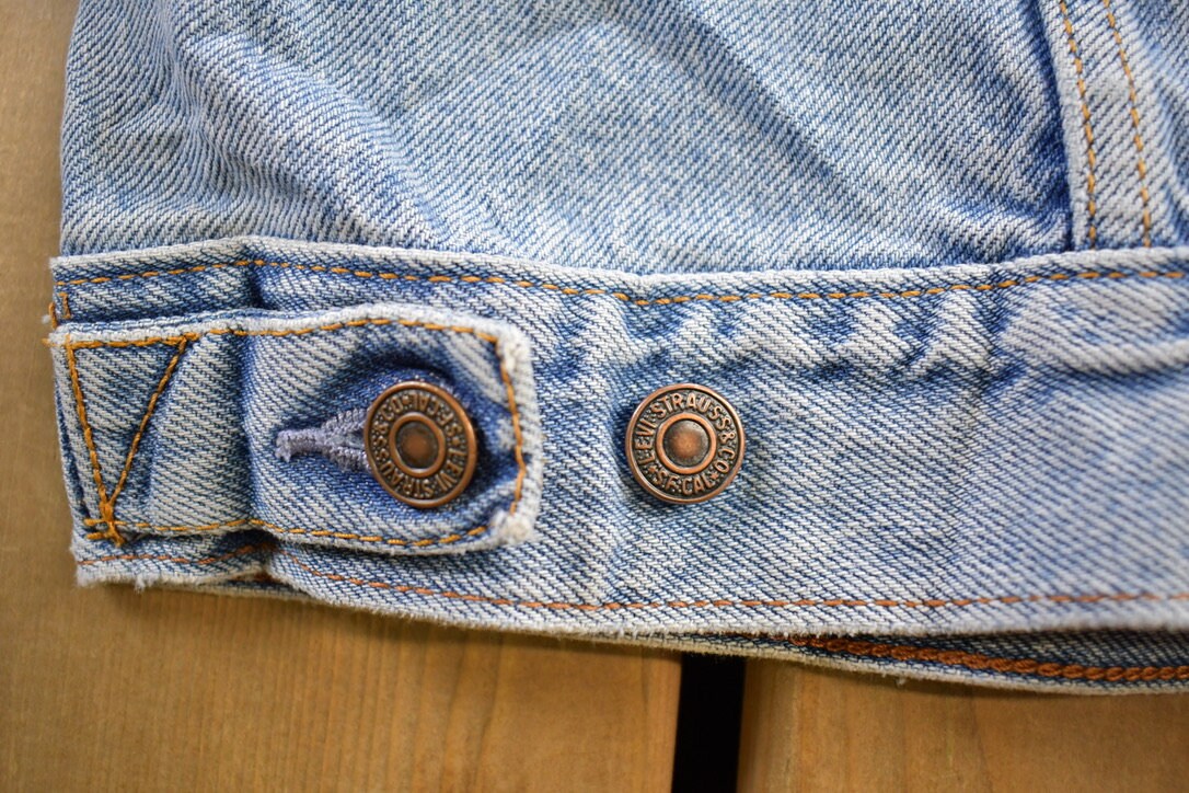 Vintage 1990s Levis Jean Jacket / Vintage Denim / Streetwear / Vintage Fall Outerwear / Fall Jacket / Levi's denim / Distressed