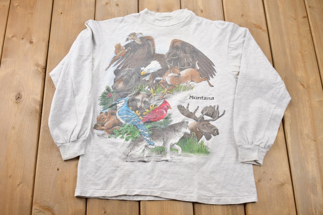 Vintage 1990s Animals Manitoba Hanes Beefy Longsleeve T-Shirt / 90s T-Shirt / Streetwear / Wolf / Single Stitch