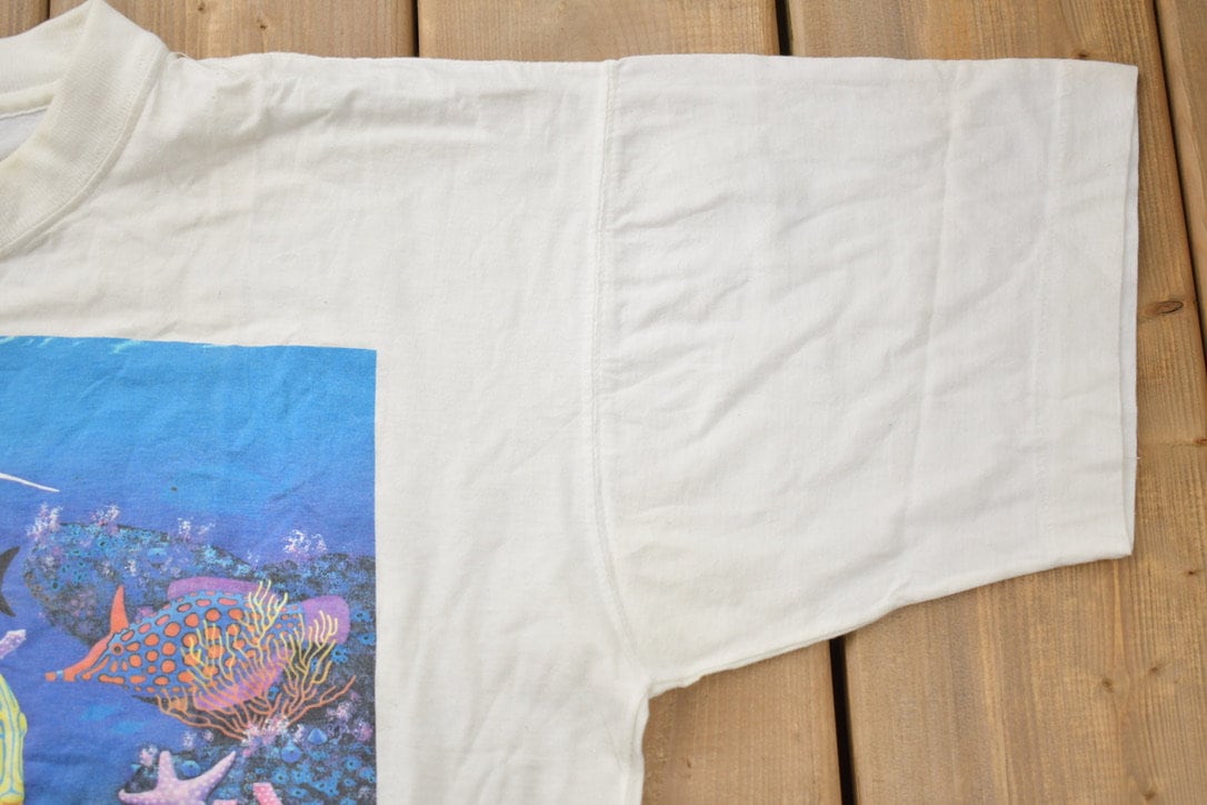 Vintage 1990 Ocean Fishes Theme Bonfire Graphic T-Shirt / Single Stitch / Nature T Shirt / Outdoorsman / Shells / Sunny / Fish