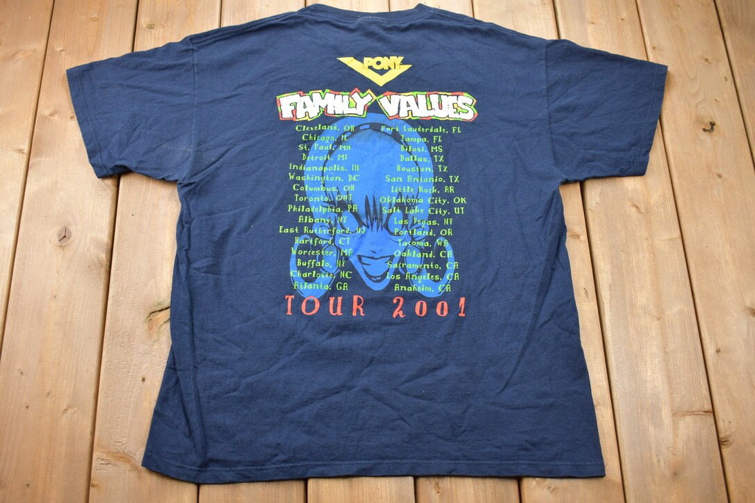 Vintage 2001 Family Values Nu Metal Tour T Shirt / Music Promo Graphic / Vintage T-Shirt / Band Print / Concert Tour / Metal Music