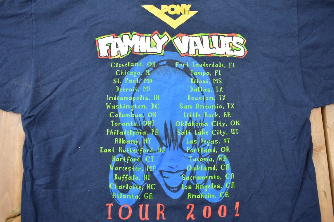 Vintage 2001 Family Values Nu Metal Tour T Shirt / Music Promo Graphic / Vintage T-Shirt / Band Print / Concert Tour / Metal Music