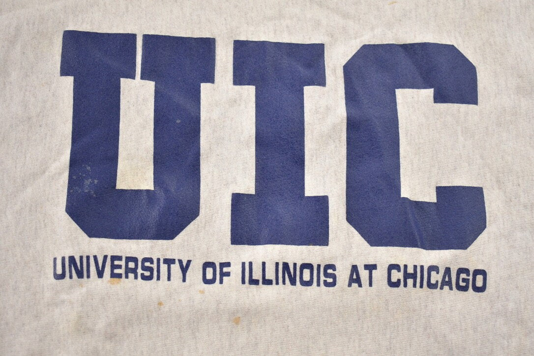 Vintage 1990s UIC University Of Illinois Champion Reverse Weave Crewneck / Collegiate Sweatshirt / Sportswear / Made In USA / Distressed