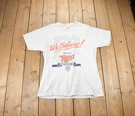 Vintage 1990s Minnesota Twins Logo 7 MLB Graphic T-Shirt / Made In USA / Fruit Of The Loom / MLB Baseball / 90s Streetwear / Sportswear