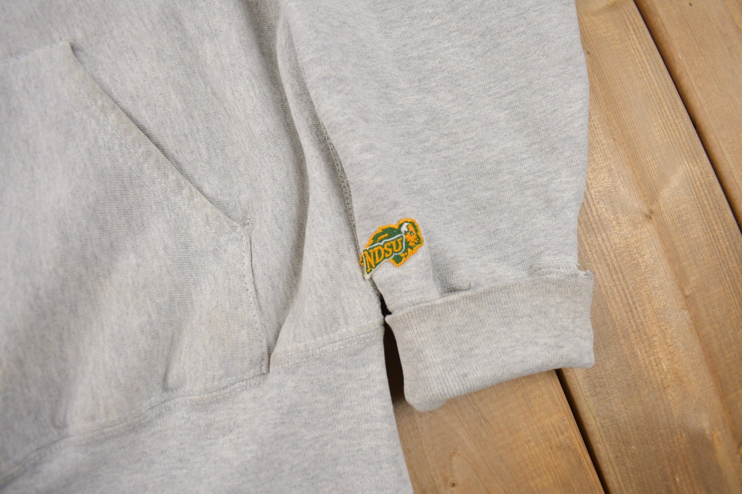 Vintage 1990s NDSU Bison Embroidered Hoodie / 90s Hoodie / Vintage Sweater / Heavy Weight