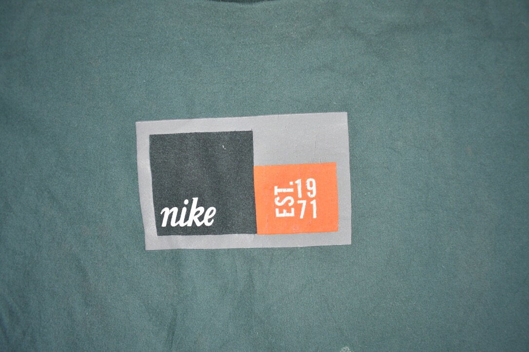 Vintage 1990s Nike T-Shirt / 90s Nike / Vintage Streetwear / Graphic T Shirt / Single Stitch / Made In USA