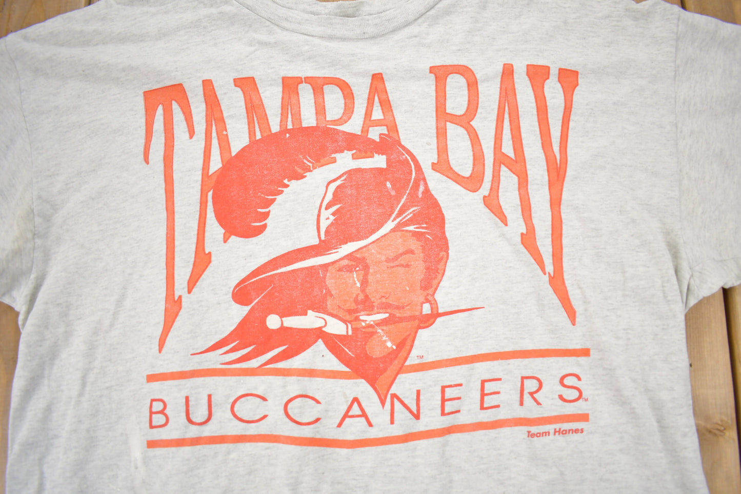 Vintage 1990s NFL Tampa Bay Buccaneers T-Shirt / Made In USA / Single Stitch / NFL / 90s Streetwear / Sportswear / Team Hanes