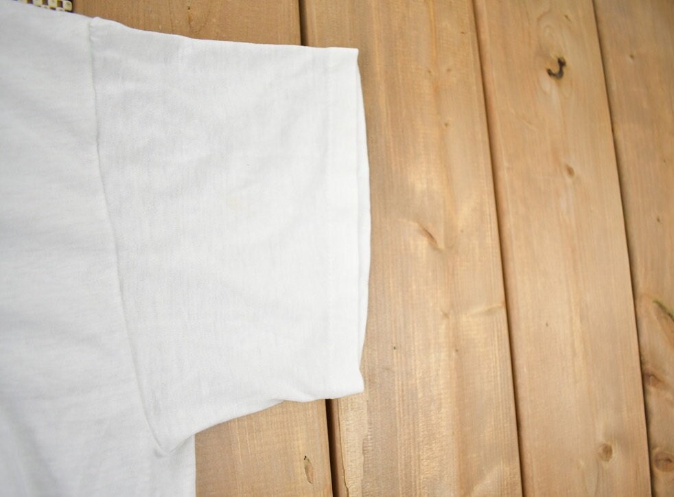 Vintage 1980s Disney Mickey Mouse Florida T-Shirt 80s Graphic Tee