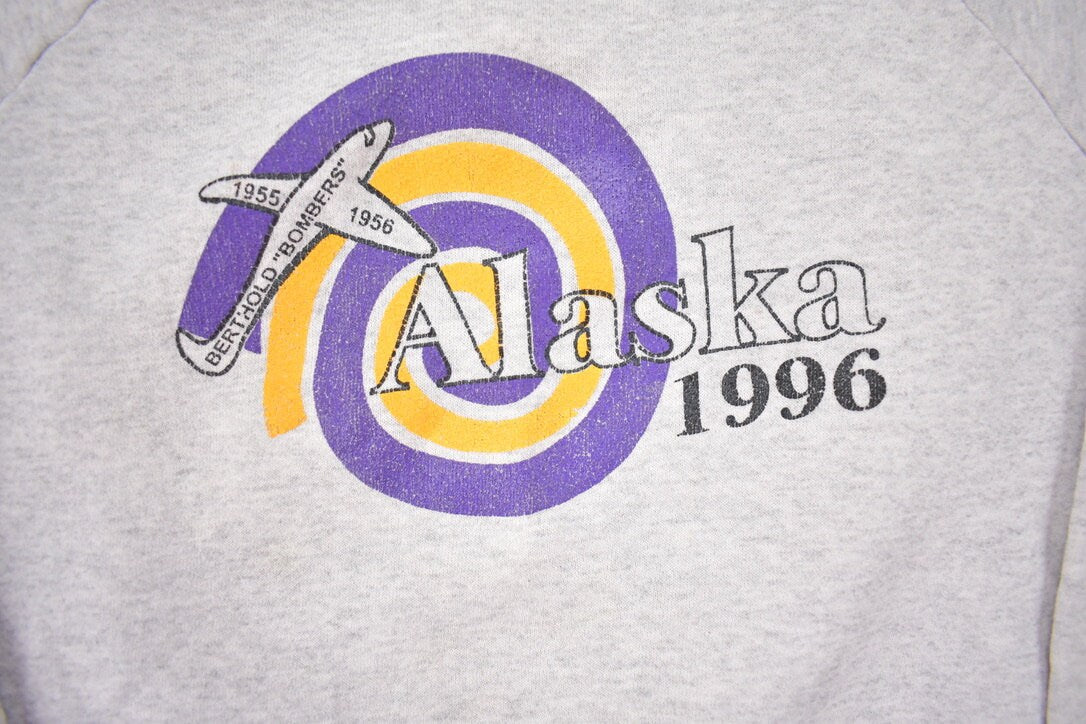 Vintage 1990s Hanes Activewear Alaska 1996 Crewneck Sweatshirt / 90s Crewneck / Souvenir Sweater / Hanes / Travel And Vacation / Made In USA