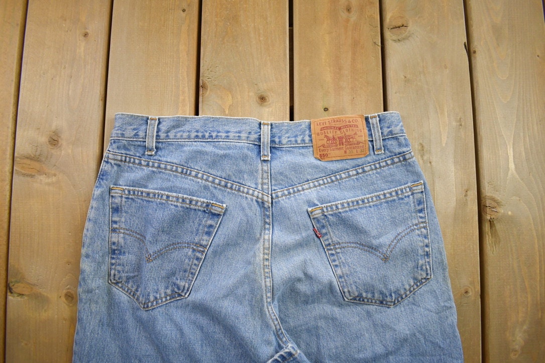 Vintage 1990s Levi's 550 Jeans Size 35x32/ Vintage Denim / Streetwear / Made In Canada / Vintage Levi's / Levi's 550