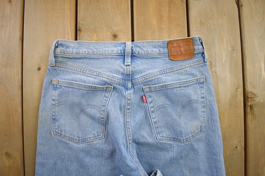 Vintage 1990s Levi's Premium 501 Jeans Size 28x28 / Vintage Denim / Streetwear / Made In USA / Vintage Levi's