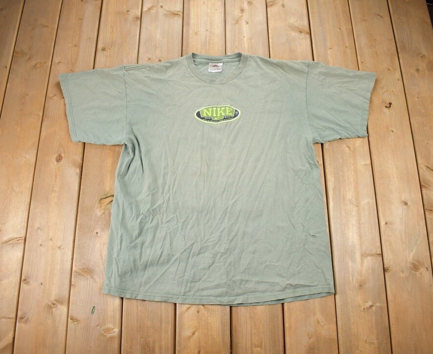 Vintage 1990s Nike Graphic T-Shirt