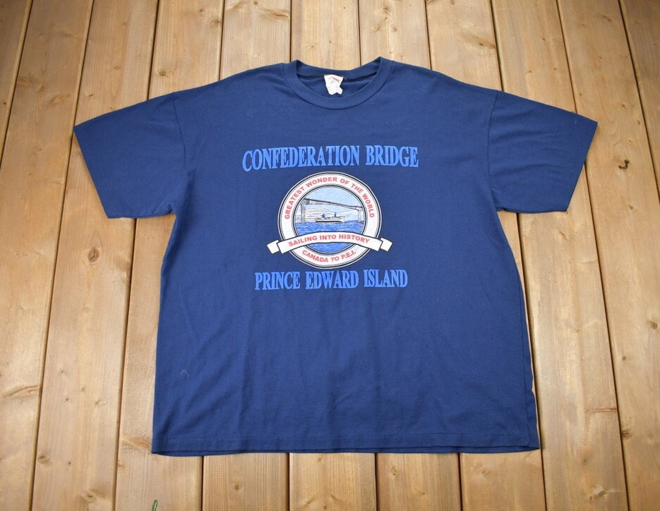 Vintage 1990s Confederation Bridge PEI Souvenir T Shirt / Streetwear / Vacation Tee / Travel T Shirt / Tourist / Single Stitch