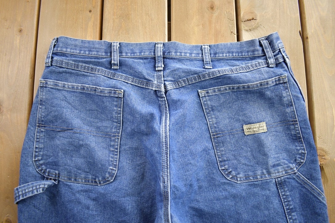 Vintage 1990s Wrangler Denim Jeans Size 36x32 / American Vintage / Workwear / Streetwear / Vintage Pants / Wide Leg