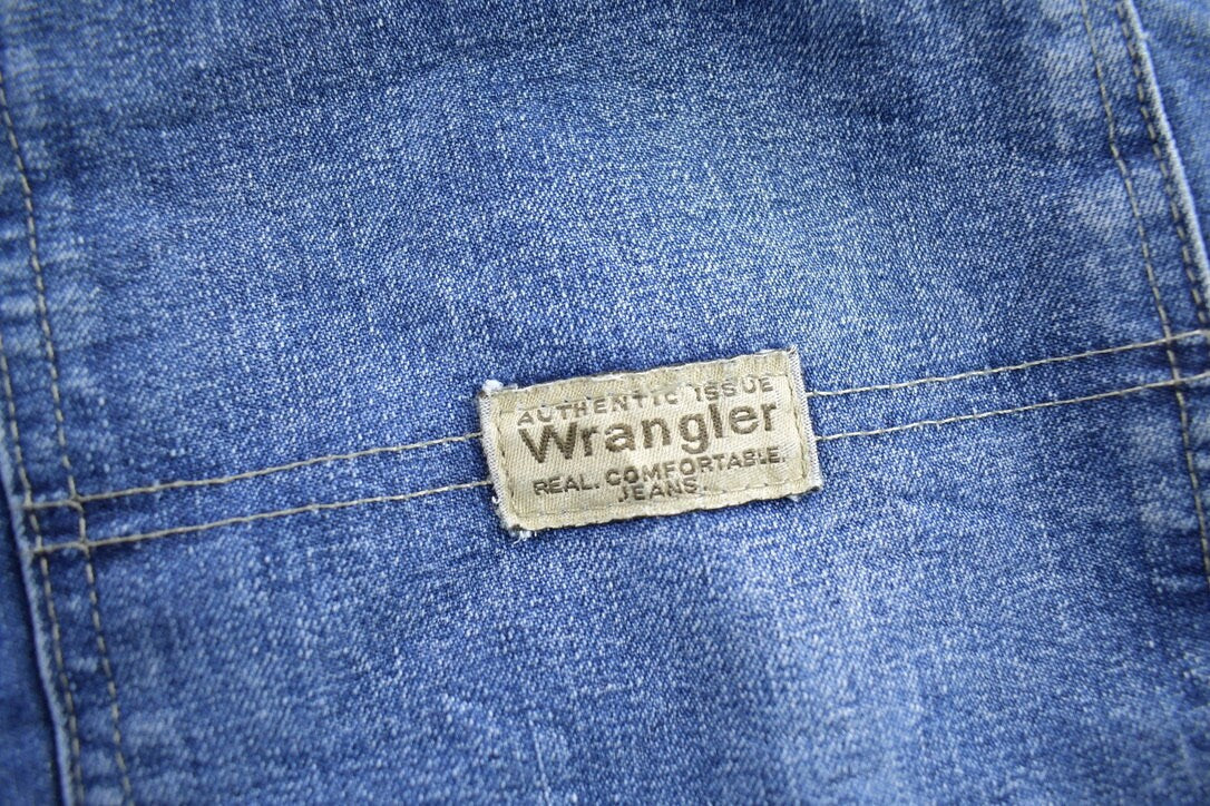 Vintage 1990s Wrangler Denim Jeans Size 36x32 / American Vintage / Workwear / Streetwear / Vintage Pants / Wide Leg