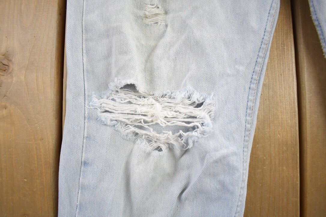 Vintage 1990s Levi's Faded Jeans Size 32x31 / Vintage Denim / Streetwear / Made In USA / Vintage Levi's / Distressed